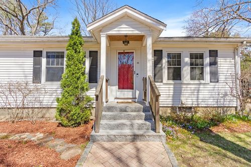 40 Medway St, Norfolk, MA, 02056-1347 | Card Image