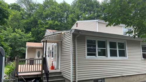 69 Riverside Dr, Oakland, NJ, 07436 | Card Image