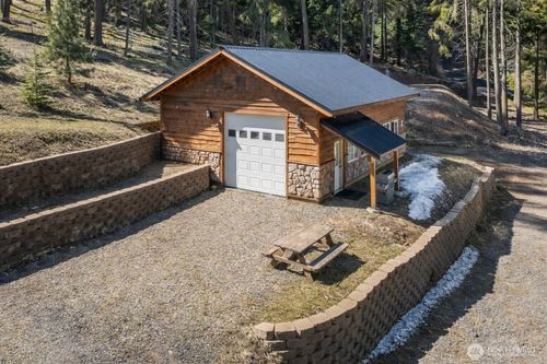 130 Horse Heaven Rd, Cle Elum, WA, 98922-9059 | Card Image