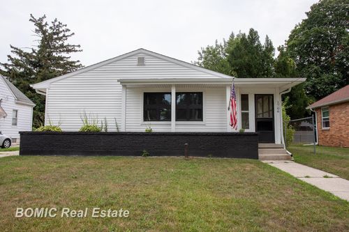 1706 Helen St, Bay City, MI, 48708-5517 | Card Image