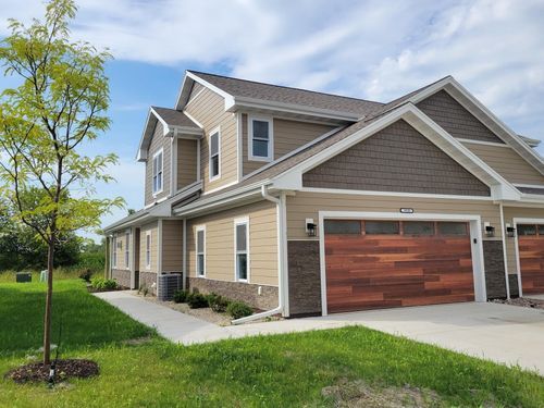 3938 Willow Dr, Waukesha, WI, 53186 | Card Image