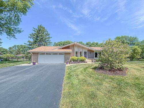 21660 Mayrose Boulevard, Brookfield, WI, 53045 | Card Image