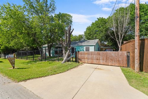 12809 Sultana St, Dallas, TX, 75253-3764 | Card Image