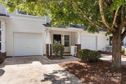 6708 Vlosi Dr, Charlotte, NC, 28226-4029 | Card Image