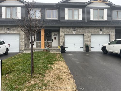 {{alt}} | Card Image