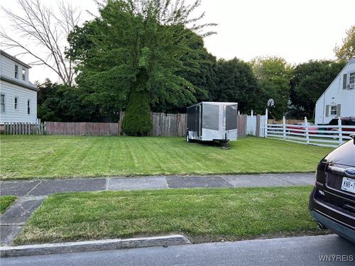 434 21st St, Niagara Falls, NY, 14303-1726 | Card Image