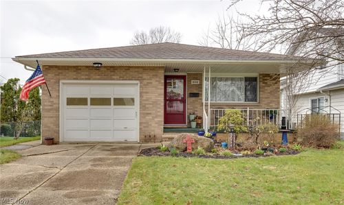 1842 Thornapple Ave, Akron, OH, 44301-3064 | Card Image