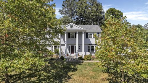 733 Mount Parnassus Dr, Granville, OH, 43023-1443 | Card Image