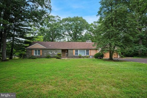 240 Dreshertown Rd, FORT WASHINGTON, PA, 19034-3007 | Card Image