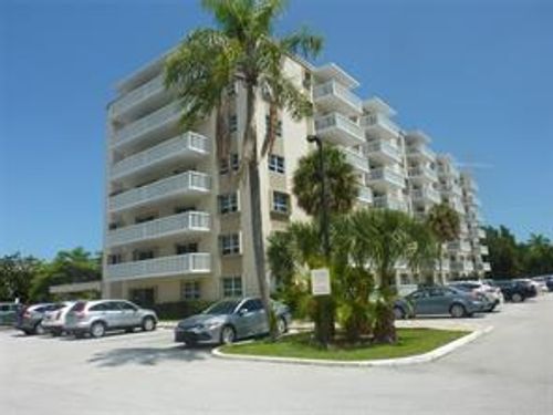 108-1831 Ne 38th St, Oakland Park, FL, 33308-6259 | Card Image