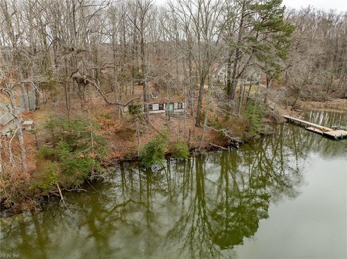 598 Rocky Point Lndg, Cobbs Creek, VA, 23035-2168 | Card Image