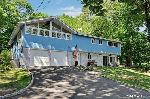52 Seth Low Mountain Rd, Ridgefield, CT, 06877-2022 | Card Image