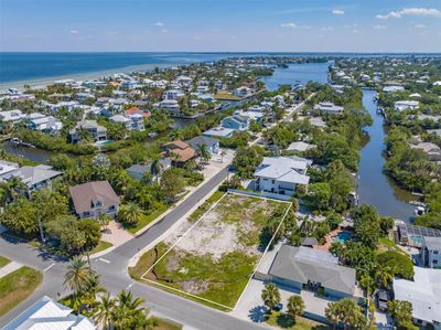 305 Tarpon Street, House other with 5 bedrooms, 5 bathrooms and null parking in Anna Maria FL | Image 3