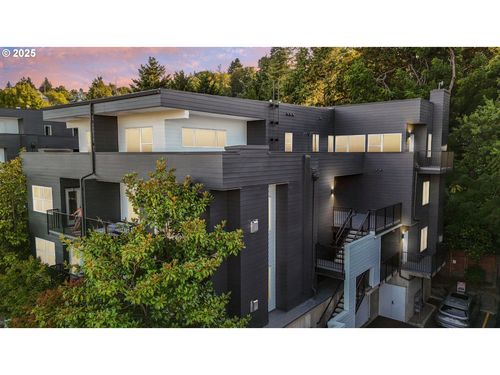 g-610 S Nevada St, Portland, OR, 97219-3397 | Card Image