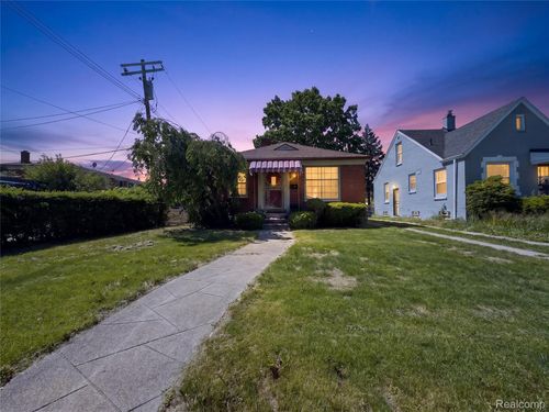 11529 Roxbury St, Detroit, MI, 48224-1140 | Card Image