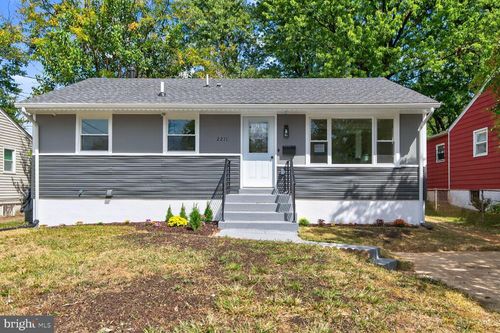 2211 Vermont Ave, LANDOVER, MD, 20785-4979 | Card Image
