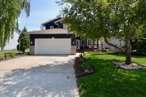 36 Chinook Cres, Beiseker, AB, T0M0B6 | Card Image