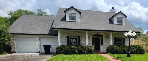 1004 Shaw Dr, Nederland, TX, 77627-6824 | Card Image