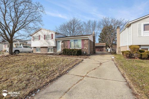 39363 Byers Dr, Sterling Heights, MI, 48310-2615 | Card Image