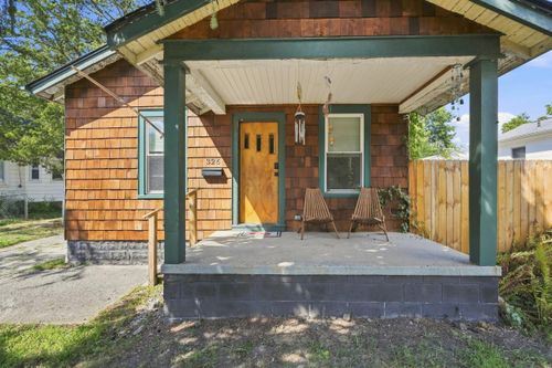 326 W Robert Ave, Hazel Park, MI, 48030-1739 | Card Image