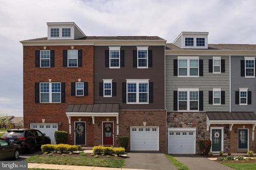6212 Quinns Creek Dr, HAYMARKET, VA, 20169-6297 | Card Image