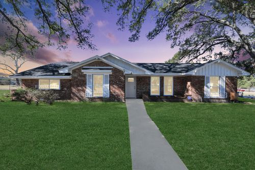 1805 9th St, Hempstead, TX, 77445-6047 | Card Image