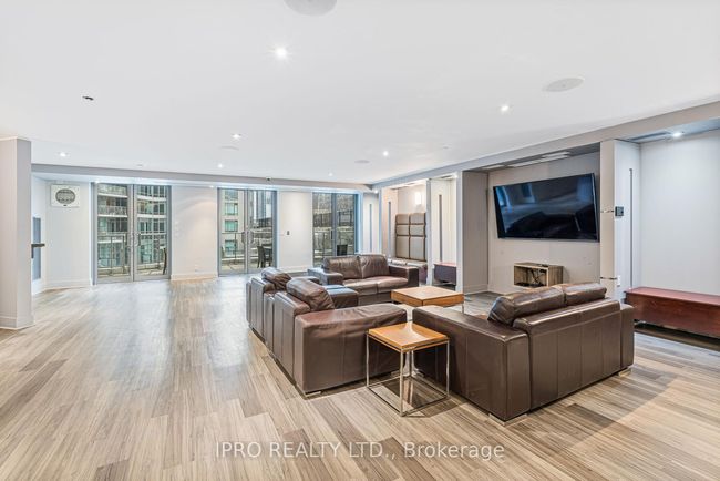 1808 - 373 Front St W, Condo with 3 bedrooms, 2 bathrooms and 1 parking in Toronto ON | Image 23