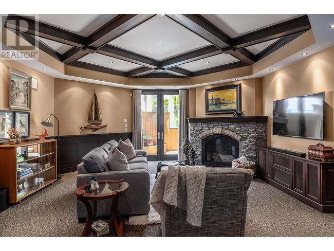 983 Westpoint Dr, House other with 4 bedrooms, 6 bathrooms and 2 parking in Kelowna BC | Image 22