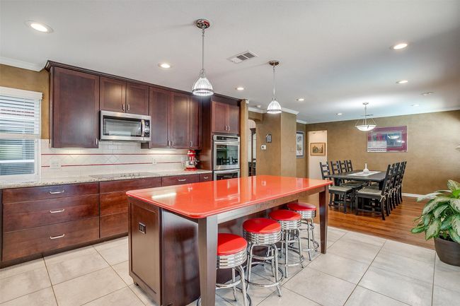 Quartz Island, Granite Counters, Double Ovens, SS Appliances | Image 10