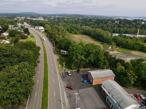 fl-1st-3212 Us Route 9w, New Windsor, NY, 12553-6756 | Card Image