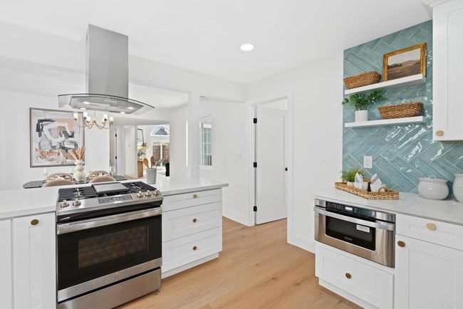 10424 Rancho Carmel Dr, House other with 4 bedrooms, 3 bathrooms and 2 parking in San Diego CA | Image 14