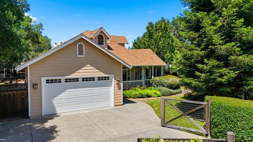 10041 Starr Road, Windsor, CA, 95492 | Card Image