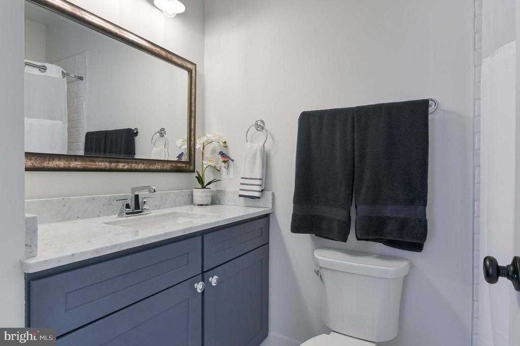 Residential in ANNAPOLIS 5
