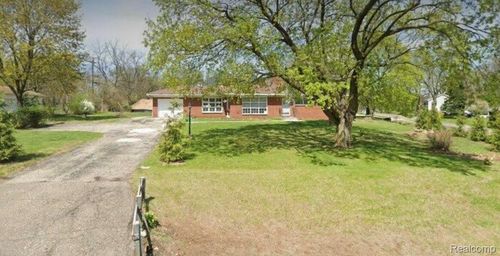 3443 Nichols Rd, Auburn Hills, MI, 48326-3835 | Card Image