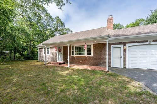 121 S Yarmouth Rd, Dennis, MA, 02638-2434 | Card Image