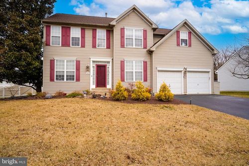 10 Pemberton Ln, EAST WINDSOR, NJ, 08520-4752 | Card Image