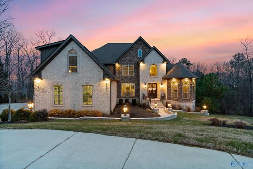1 Sylvias Way Se, Huntsville, AL, 35803-1979 | Card Image