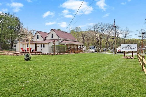 100 S Railroad Ave, Damascus, VA, 24236-2163 | Card Image