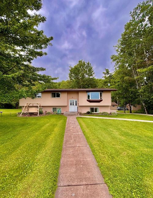 4488 Konieska Rd, Moose Lake, MN, 55767-9220 | Card Image