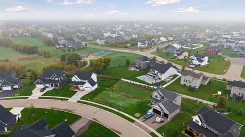 242 Lori Ln, Delano, MN, 55328-4101 | Card Image
