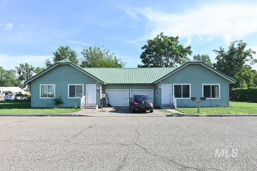 173 Nw 7th Ave, Ontario, OR, 97914-1720 | Card Image
