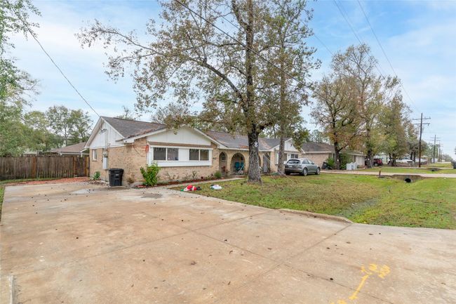 22195 E Martin Dr, Home with 3 bedrooms, 1 bathrooms and null parking in Porter TX | Image 7
