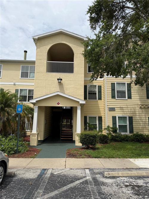 18593 Bridle Club Dr, TAMPA, FL, 33647-1787 | Card Image