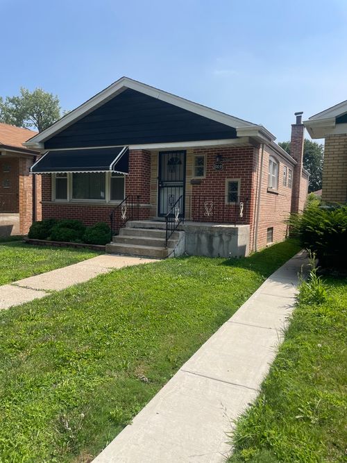 10035 S Merrill Ave, Chicago, IL, 60617-5202 | Card Image