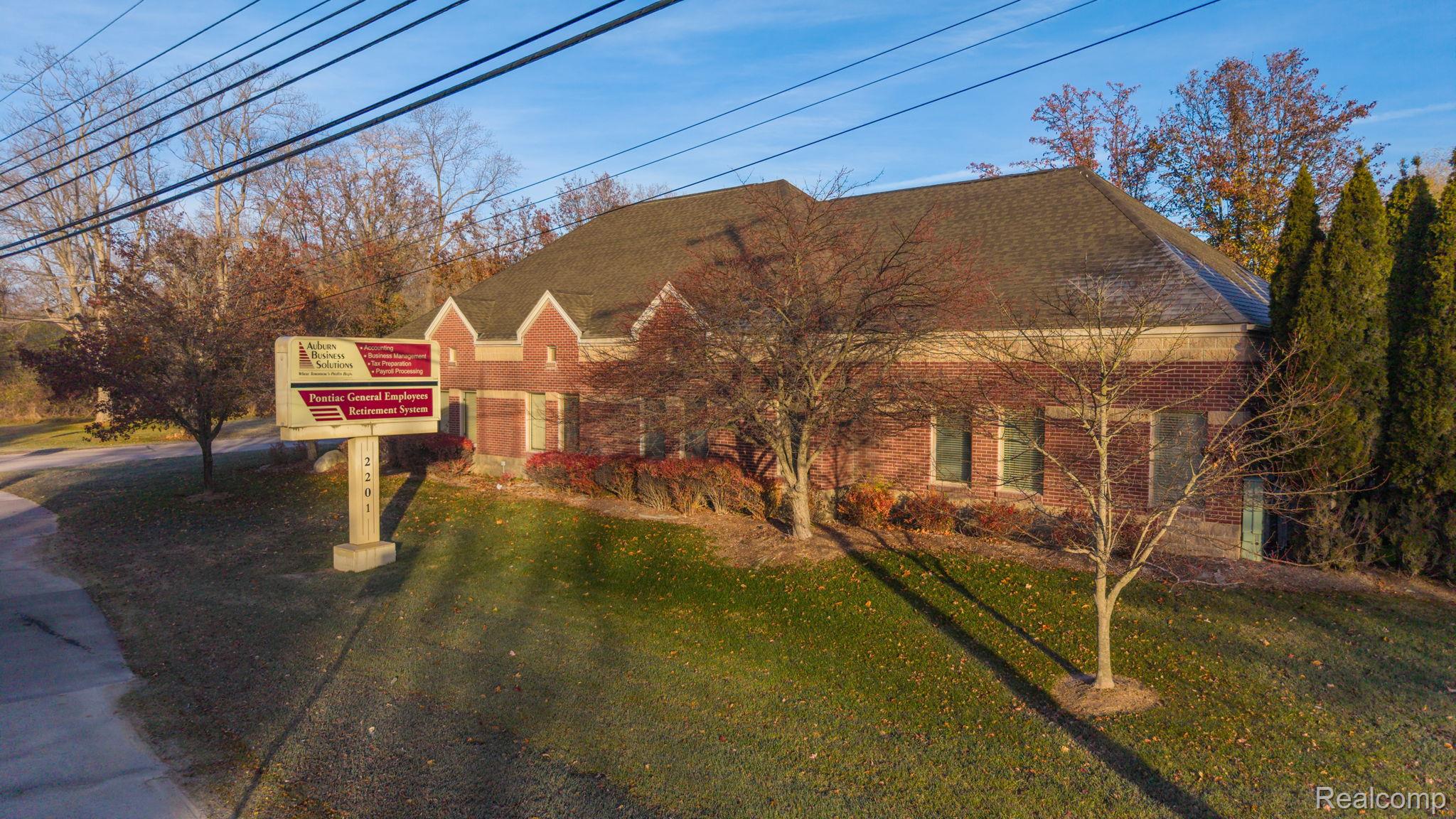 Commercial Lease in Auburn Hills 2