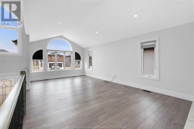 23 Noble Crt, House other with 5 bedrooms, 3 bathrooms and null parking in Amherstburg ON | Image 6