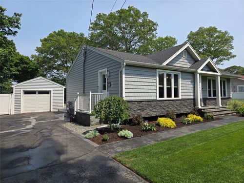 613 Blue Point Rd, Holtsville, NY, 11742-1808 | Card Image