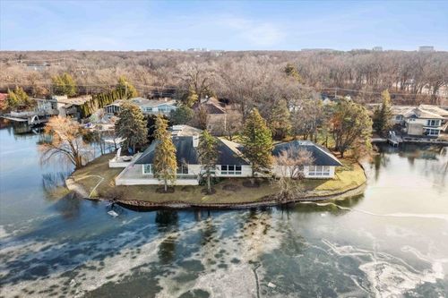 109 Murphy Lake Rd, Park Ridge, IL, 60068-2893 | Card Image