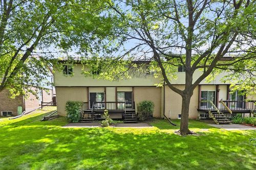 1-W163N11463 Windsor Court, Germantown, WI, 53022 | Card Image