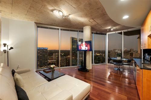 apt-2610-360 Nueces St, Austin, TX, 78701-4270 | Card Image